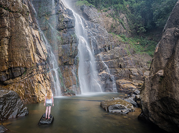 Diyaluma Waterfalls